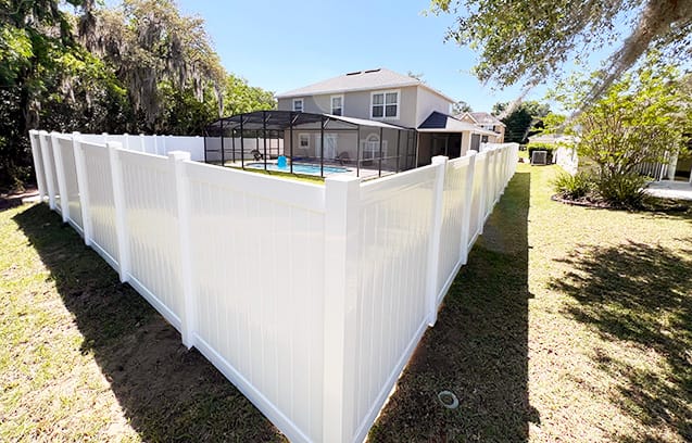 vinyl fencing